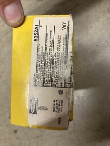 New Hubbell 5352AI Duplex Receptacle (10/Box)