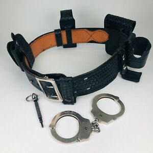 Aker Leather B03 Duty Belt Half Leather-Lined 2-1/4&#034; Width Police Handcuffs