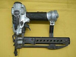 HITACHI 1/4&#034; Narrow Crown Air Stapler/ Pneumatic N3804AB3 1-1/2&#034;  **UNTESTED**