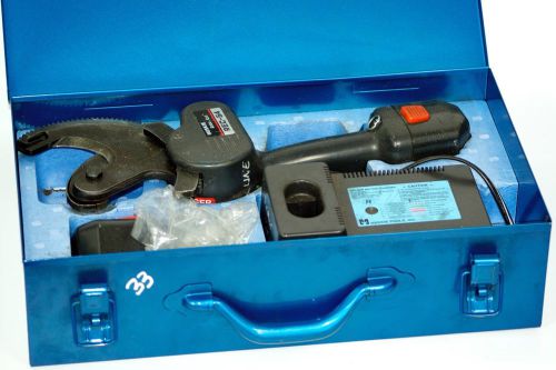 Huskie tools robo-cut rec-54 ac battery powered cable &amp; wire cutter 14.4v for sale