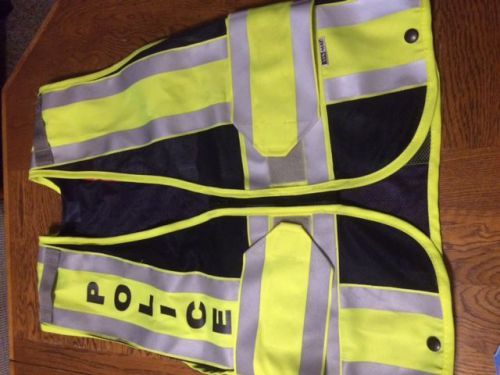 Women&#039;s Police Traffic Vest