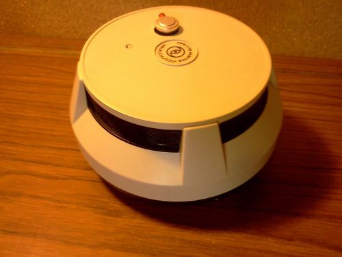 Smoke Alarm-Detector with 135 degree Heat Sensor MODEL SD14B