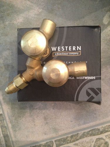 Item# 68-Western 411 Y Connection with Valves,Inert Gas, RH