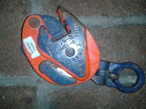 Pre crosby ipuz 39340 vertical lifting clamp 3/4 ton wll 0-5/8&#034; cap for sale