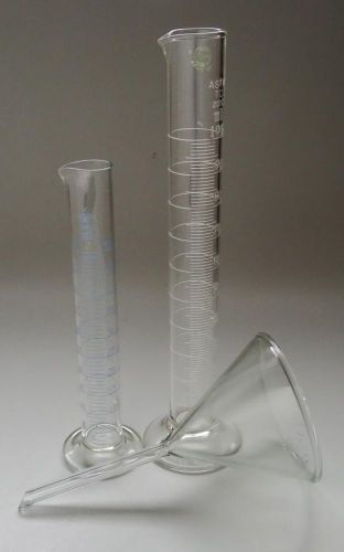 LOT OF 3 VINTAGE CHEMICAL LAB GLASSWARE GRADUATED CYLINDER FUNNEL