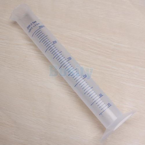 Plastic cylinder graduated 250ml measuring cup graduated in 2.5 milliliter 135c for sale