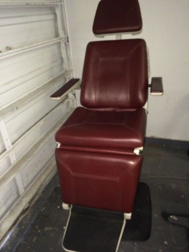 Midmark 491 power otolaryngology exam chair with foot control used ent new top for sale
