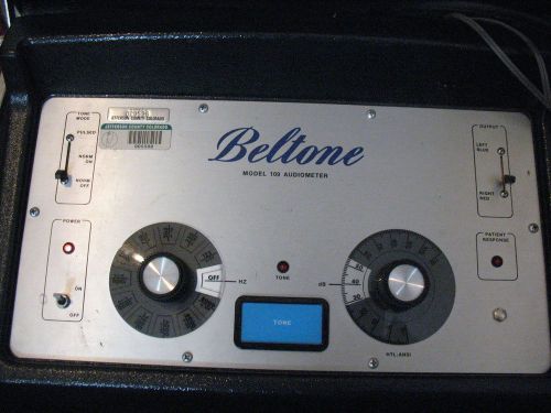 Beltone 109 Audiometer w/ Headphones and Carrying Case