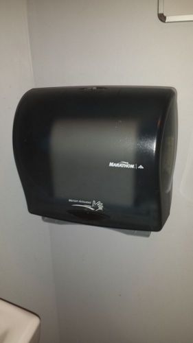 Marathon Automatic Hand Towel Dispenser (includes batteries &amp; 5 rolls of Towels)