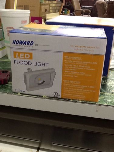 Howard lighting 2400 lumens fll30 series led flood light 27 w 4100 cool light for sale