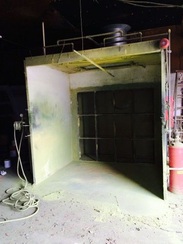 USED DEVILBISS  8&#039; X 8&#039; SPRAY PAINT  BOOTH