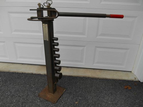 Lockdown Securites Inc. Model B2516 Manual Metal Pipe Steel Bender