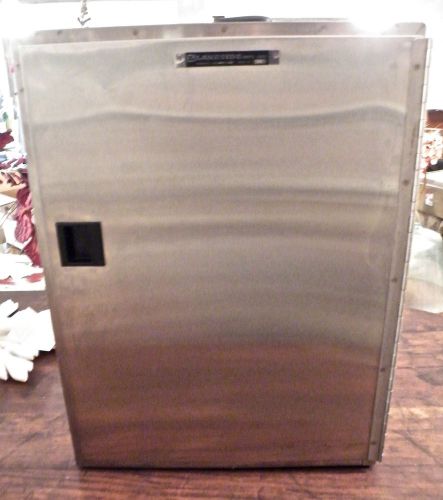 Lakeside 112 food carrier box,13-1/4 x 15 x 22 in for sale