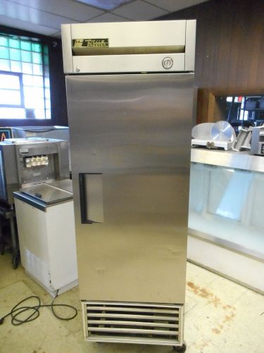 TRUE COMMERCIAL FREEZER, 1 DR. STAINLESS EXTERIOR, 115V, EXCEPTIONALLY CLEAN