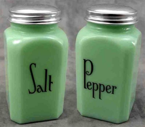 JADEITE GREEN GLASS TALL CAPITAL LETTER SALT &amp; PEPPER SHAKER SET ~ RANGE SIZE ~