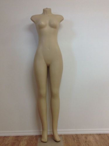 BS2- Female Brazilian mannequin