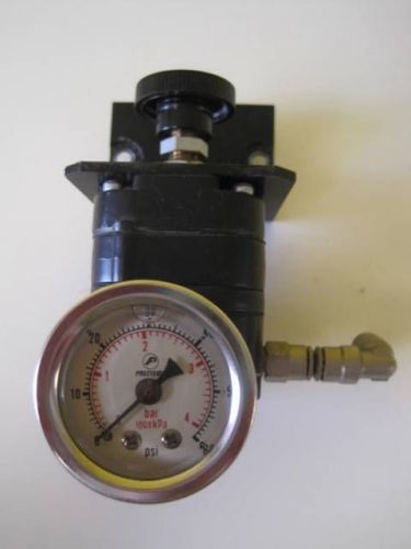 Watts fluidair r210-01a pressure regulator 2-40psi max inlet 150 psi used for sale
