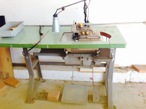 Industrial Overlock Columbia sewing machine