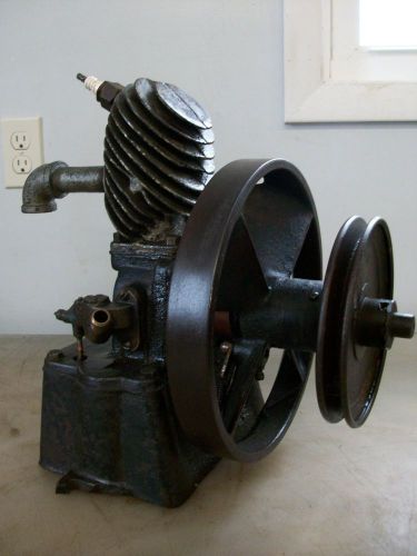 Maytag vertical battery ignition air cooled old gas engine for sale
