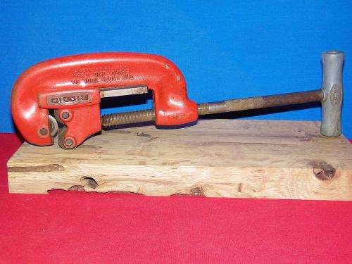 Ridgid heavy duty no. 2    pipe threader  pipe size from 1/8&#034; - 2&#034; for sale
