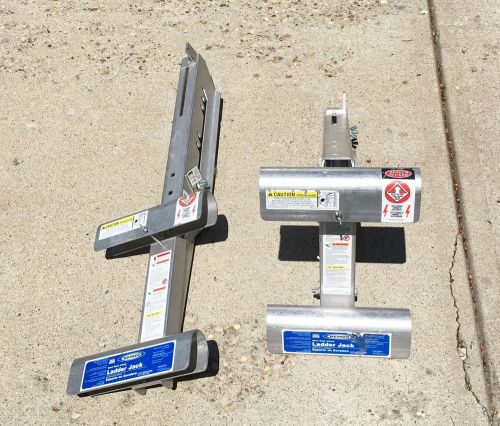 WERNER AC10-14-02 Short Body Aluminum Ladder Jacks (Set  1 Pair)-Up to 14&#034;