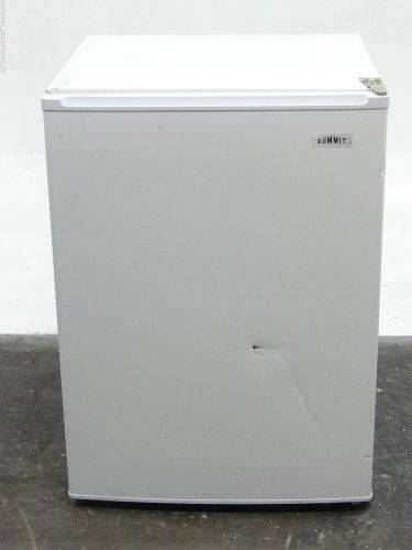 Summit CT70J White 24&#034; Undercounter Compact Refrigerator / Freezer