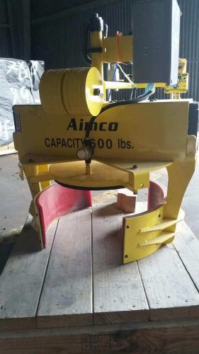 Aimco 600 lb Clamping Vacuum End Effector Tool Roll / Barrel Lift Back Saver