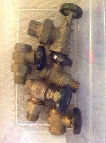 Mixed lot of 5 radiator valves.  (847) for sale