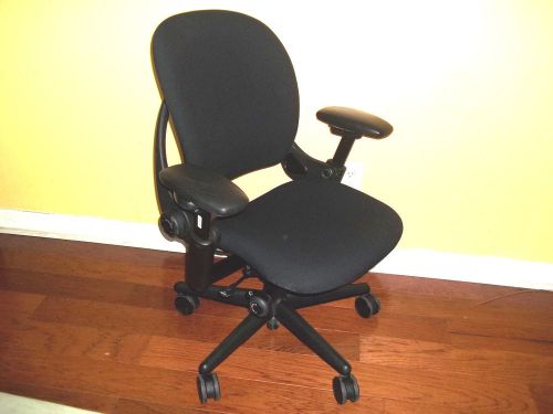 Executive Steelcase Leap Office Desk Chair Black Cloth Fully Loaded 19 LX
