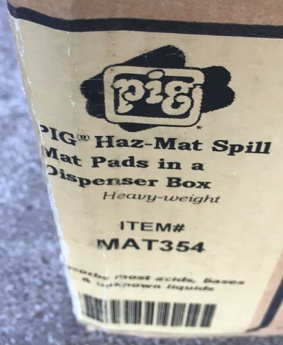 PIG HAZ-MAT SPILL MAT PADS IN A DISPENSER BOX MAT354 20&#034;X15&#034; BOX OF 100 NIB!!!!!
