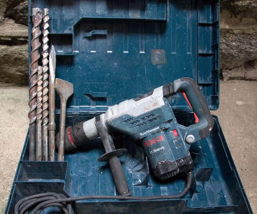 Bosch 11264EVS Corded Rotary Hammer Drill - 5 bits