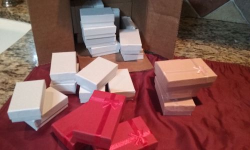 *NWOT* LOT OF 25 SMALL JEWELRY GIFT BOXES