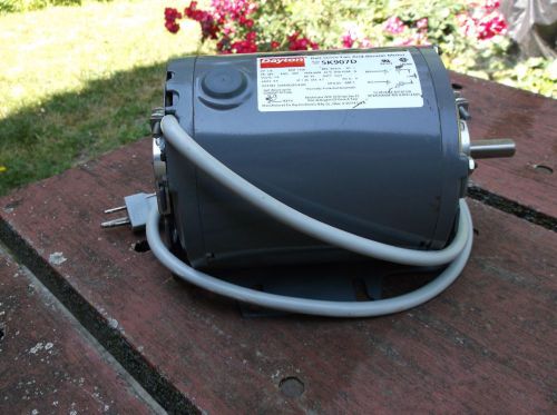 EXCELLENT PRISTINE DAYTON 5K907D 1/4 HP ELECTRIC MOTOR REVERSIBLE ROTATION FAN/B