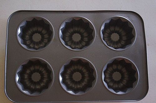 LARGE FANCY Muffin / Cupcake Pan Baking Nonstick Bakeware   6-Capacity mm