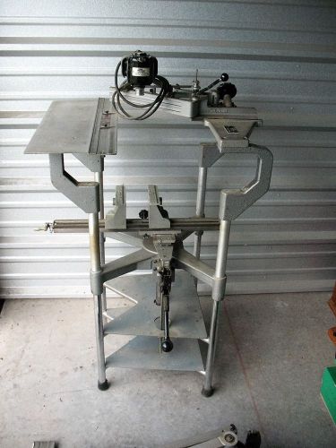 New Hermes GTX-U Engravograph On Tall Solid Stand With A Vise NSE-11 Mtr 1/15 HP