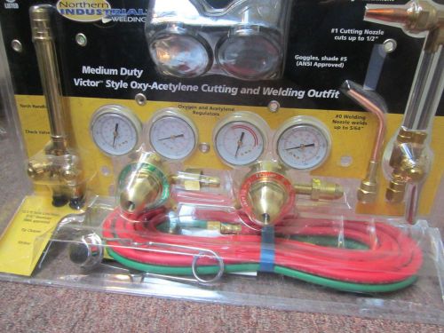 NIB Northern Industri med duty oxy acetylene gas welding/cutting torch outfit