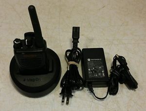 Used mag one bpr40 by motorola aah84rcj8aa1an uhf radio, ant,chrgr,battery for sale