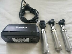 Welch Allyn Desk Charger 7114x Ophthalmoscope, Otoscope + Otoscope Excellent con