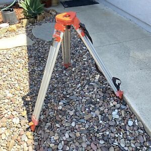CST Berger 5 foot Aluminum Tripod Contractors Surveying Lightweight