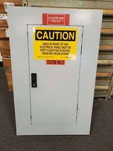 GE 125 AMP MAIN BREAKER PANELBOARD 208Y/120 VAC 3 PHASE 30 CIRCUIT AQU3301AB