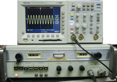 HP 8614A signal generator, 800 to 2400MHz, NIST calibrated