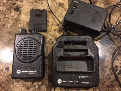 MOTOROLA MINITOR V 2 CHANNEL SV UHF FIRE/EMS PAGER 450-512 MHZ *LIKE NEW*