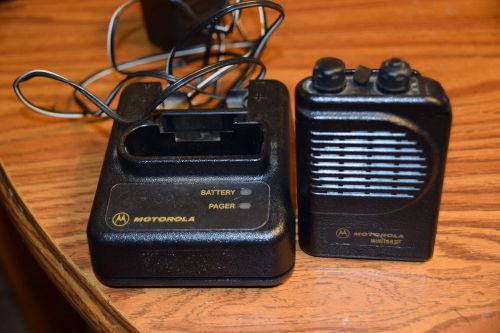 Motorola Minitor III VHF Pager 2 channel AC W/ Charger/Pwr sply  FIRE EMS