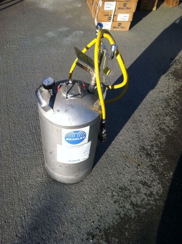 Bradley 5-gallon portable pressurized eye wash station  w/drench hose for sale
