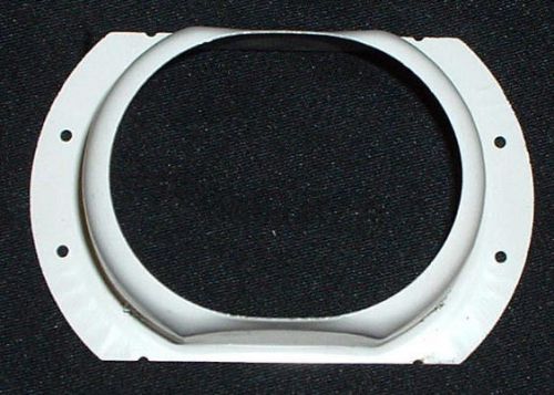 3 X 4 Inch White Oval Gutter Outlet - Narrow Flange (50 count)