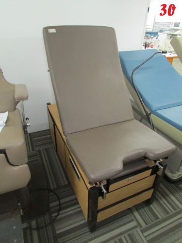 Joerns 987H Power Procedure Chair