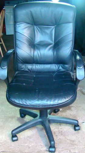 ON SALE!! GOING FAST!!! Black Office Swivel Chair