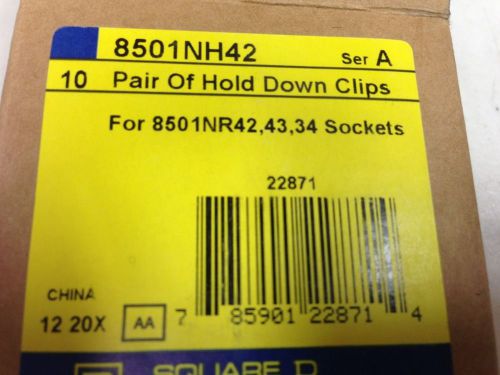 Square D Hold Down Clips 8501NH42 Series A Lot of 18 NEW