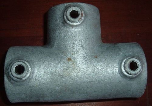 Kee klamp 25-8 - 3 socket tee 1 1/2&#034;: material:malleable iron: galvanized for sale