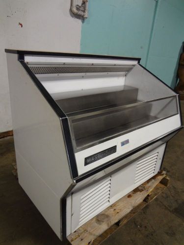 &#034;MASTER-BILT&#034; H.D. COMMERCIAL REFRIGERATED PRODUCE DISPLAY CASE / MERCHADISER